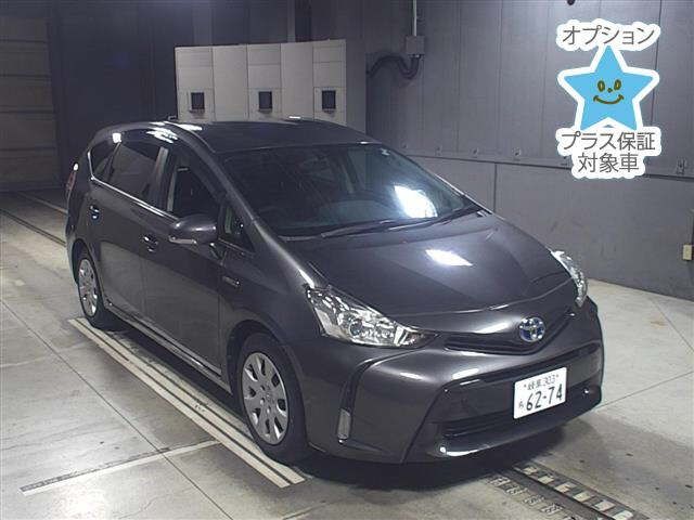 5230 Toyota Prius alpha ZVW41W 2017 г. (JU Gifu)